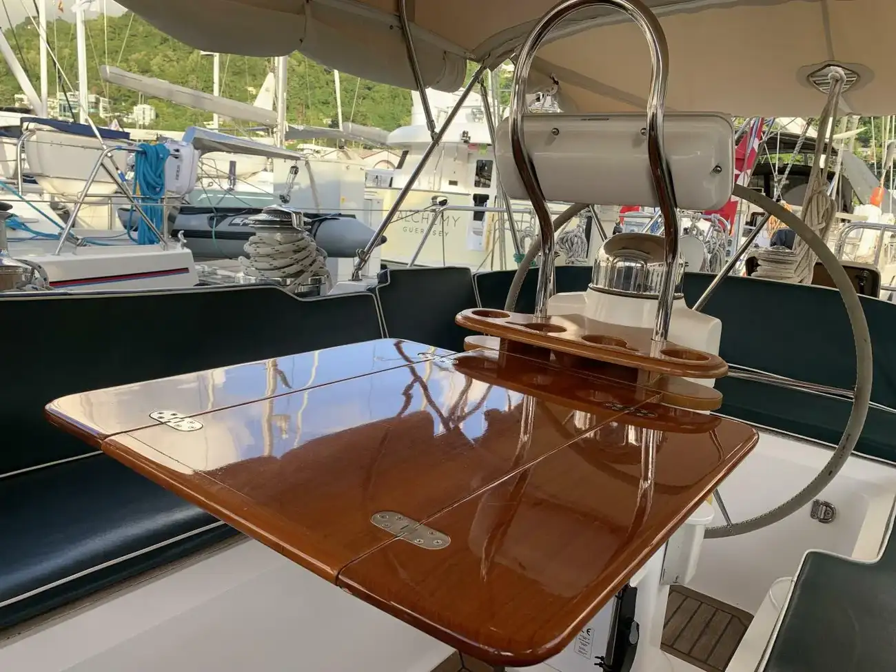 Thumbnail von Hylas H49 Lokelani