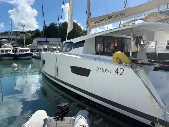 Fountaine Pajot Astrea 42