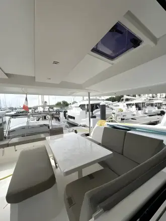 Fountaine Pajot Astrea 42