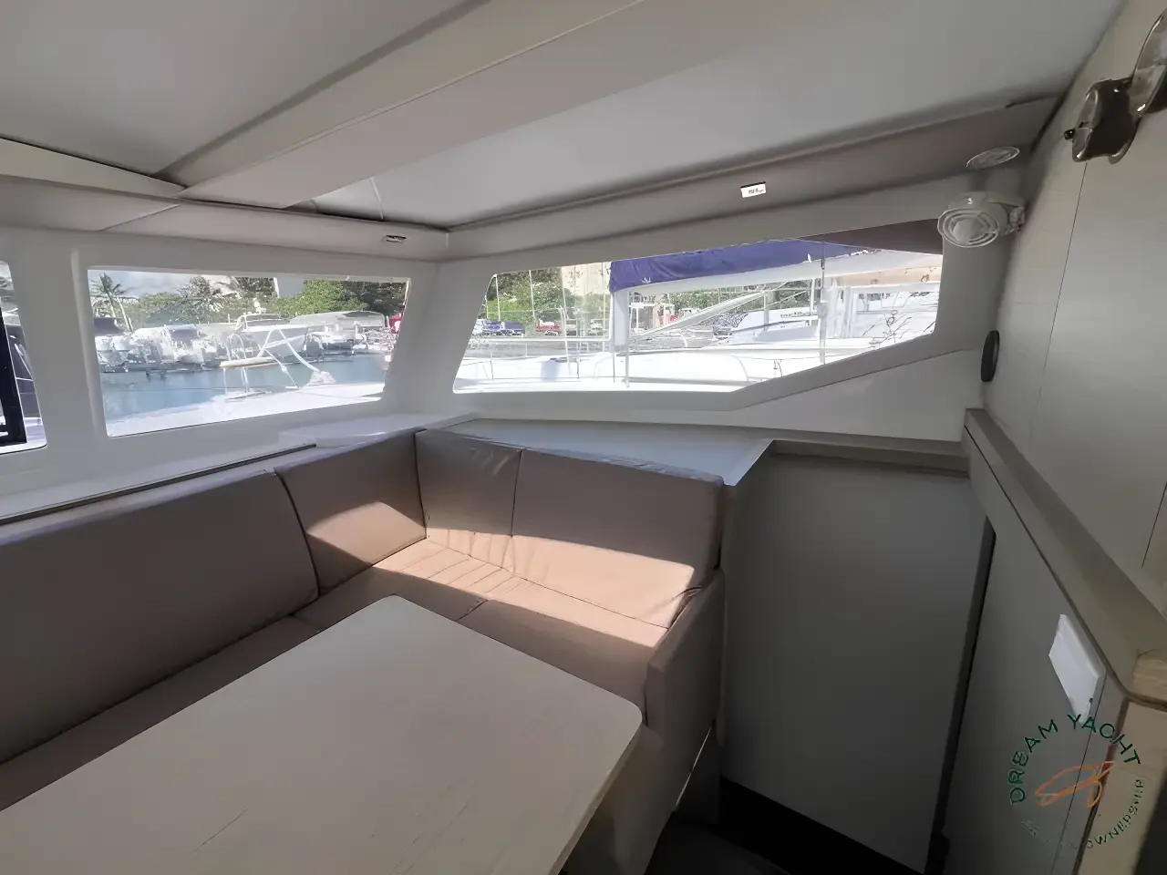 Thumbnail von Fountaine Pajot Lucia 40