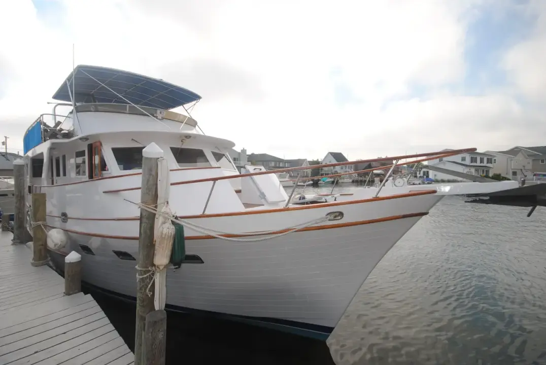 Marine Trader 62