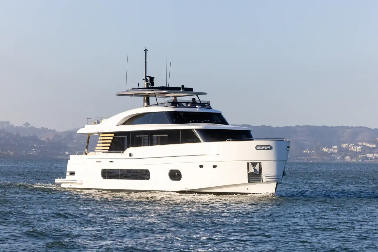 Azimut Magellano 25M