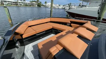 Thumbnail von Cruisers Yachts 38 GLS OB
