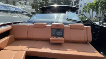 Thumbnail von Cruisers Yachts 38 GLS OB