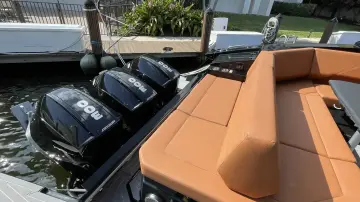 Thumbnail von Cruisers Yachts 38 GLS OB