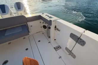 Thumbnail von Boston Whaler 360 Outrage