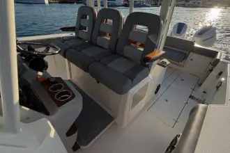 Thumbnail von Boston Whaler 360 Outrage