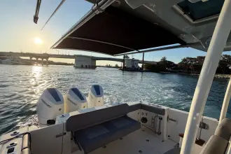 Thumbnail von Boston Whaler 360 Outrage