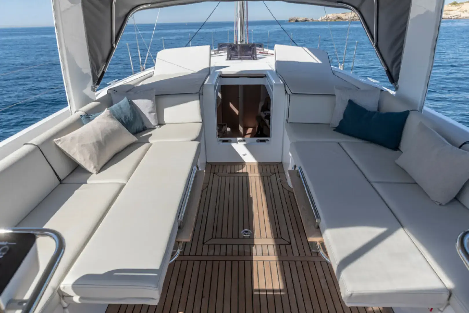 Thumbnail von Beneteau Oceanis Yacht 54