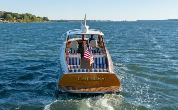 Thumbnail von Hinckley Picnic Boat MKIII TIMELESS name reserved