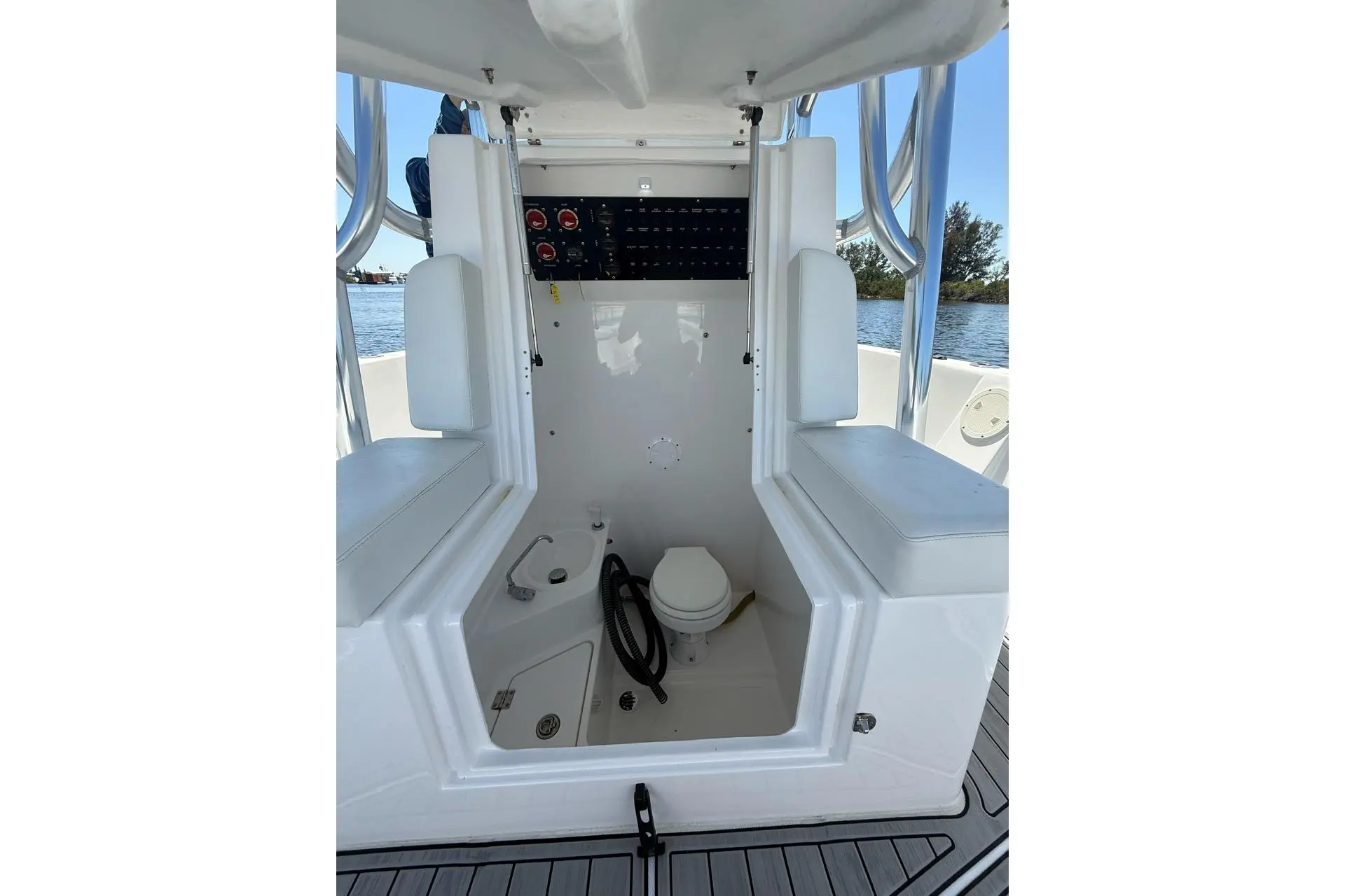 Thumbnail von Custom 34