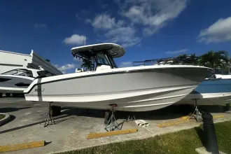Thumbnail von Boston Whaler 280 Outrage