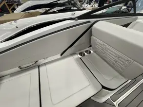 Thumbnail von Sea Ray SPX 210 buitenboord