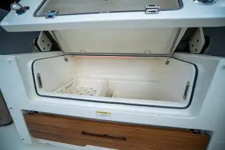 Thumbnail von Boston Whaler 380 Realm