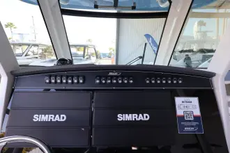 Thumbnail von Boston Whaler 330 Outrage