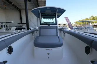 Thumbnail von Boston Whaler 330 Outrage