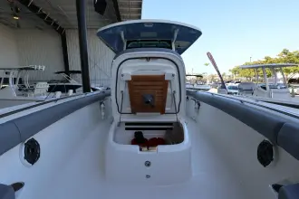 Thumbnail von Boston Whaler 330 Outrage