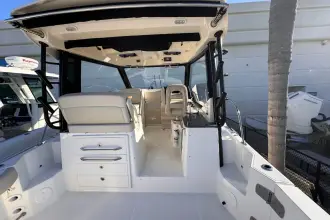 Thumbnail von Boston Whaler 325 Conquest