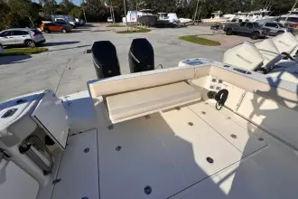 Thumbnail von Boston Whaler 325 Conquest