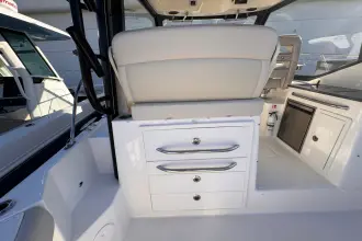 Thumbnail von Boston Whaler 325 Conquest