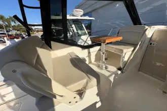 Thumbnail von Boston Whaler 325 Conquest