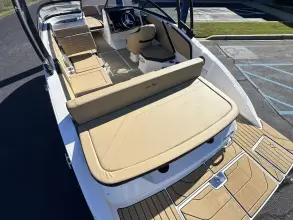 Thumbnail von Sea Ray SPX 210