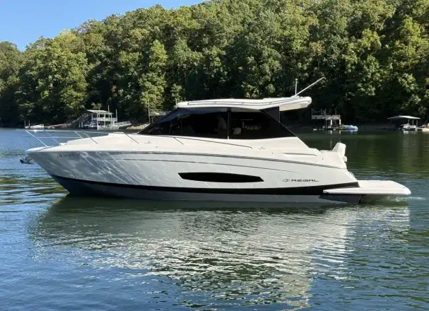 Regal 36 Grand Coupe