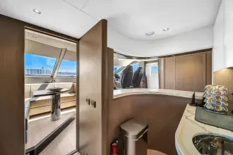 Thumbnail von Sunseeker 86 Yacht