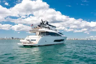 Thumbnail von Sunseeker 86 Yacht