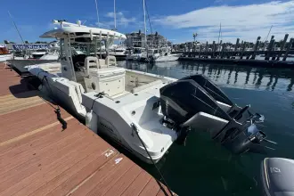 Thumbnail von Boston Whaler 330 Outrage