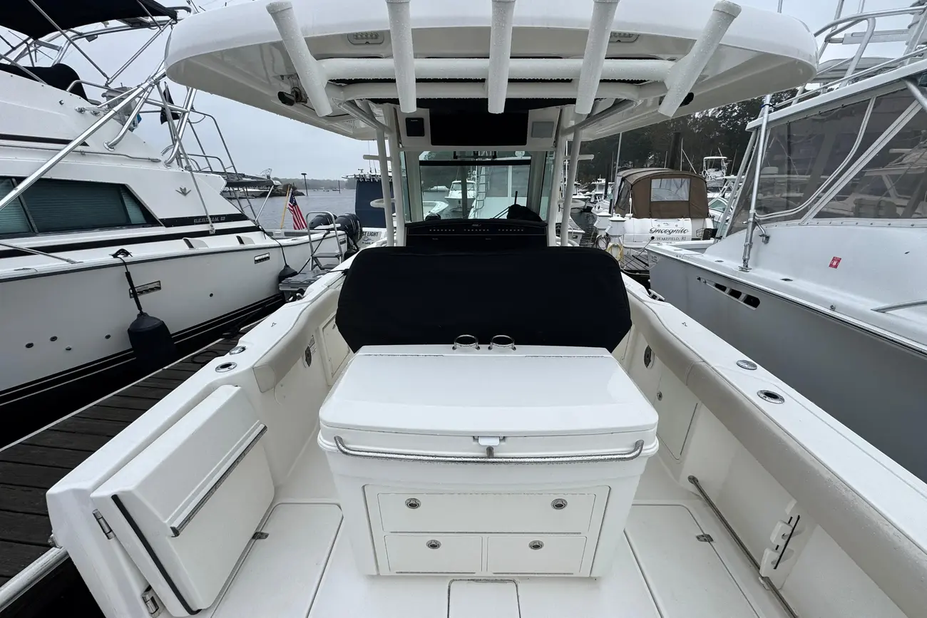 Thumbnail von Boston Whaler 330 Outrage