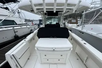 Thumbnail von Boston Whaler 330 Outrage