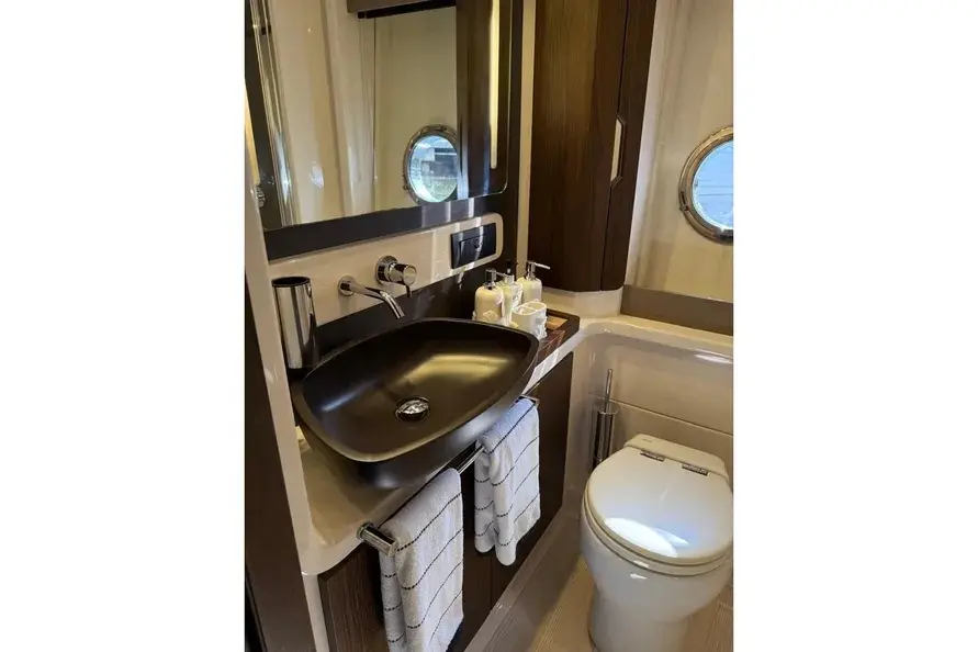 Thumbnail von Azimut 50