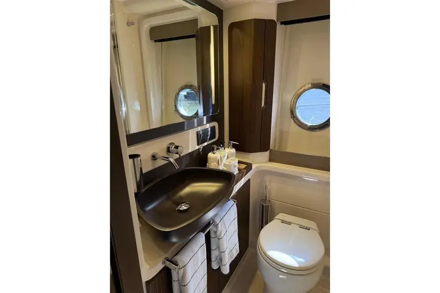 Thumbnail von Azimut 50