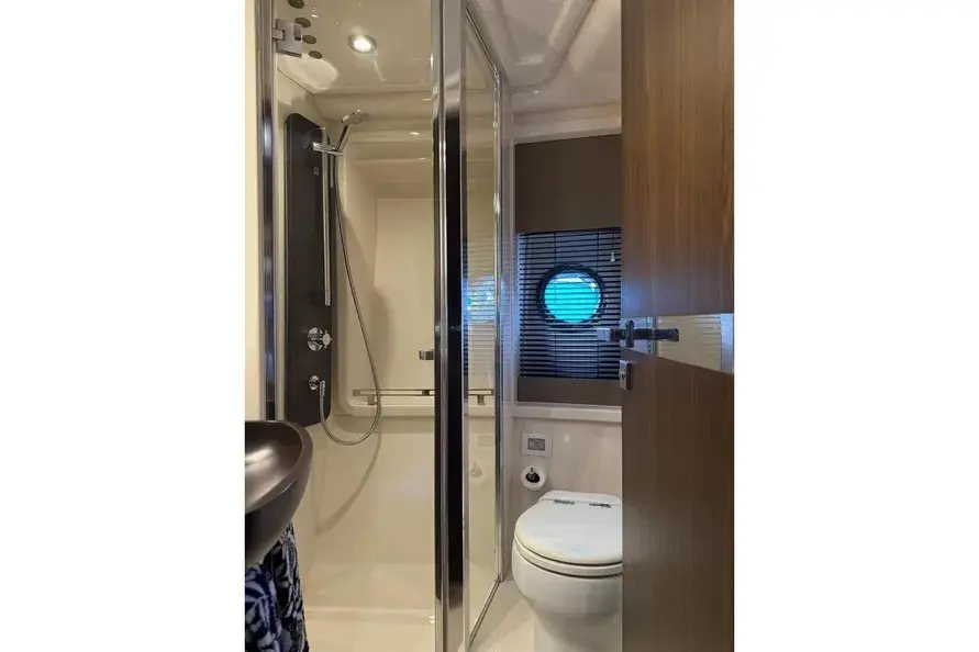 Thumbnail von Azimut 50