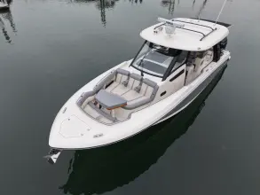 Thumbnail von Boston Whaler 350 Realm