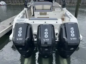 Thumbnail von Boston Whaler 350 Realm