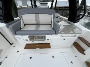 Thumbnail von Boston Whaler 350 Realm