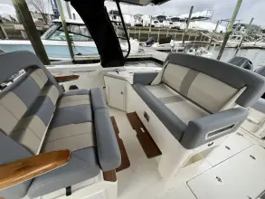 Thumbnail von Boston Whaler 350 Realm