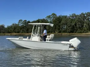 Thumbnail von Boston Whaler 210 Montauk