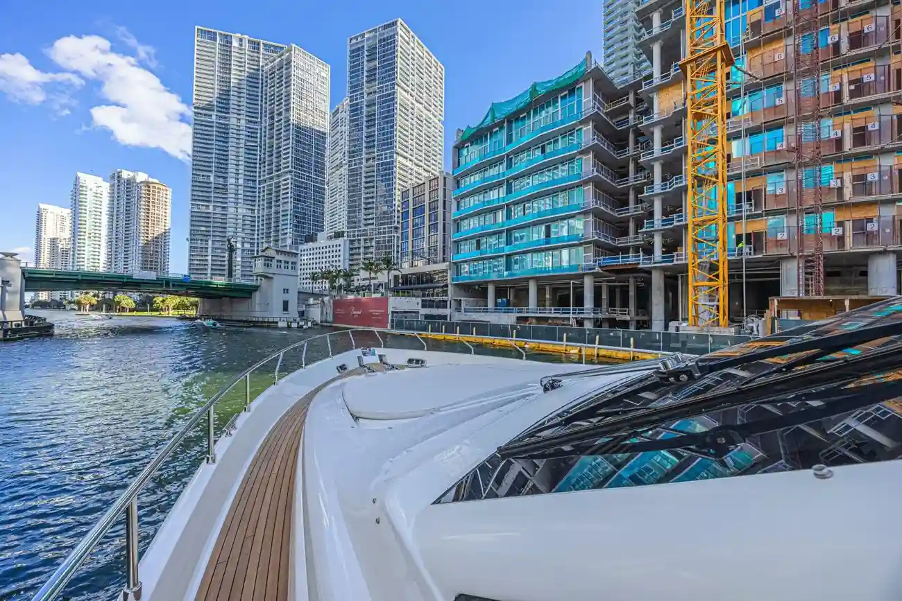 Thumbnail von Ferretti Yachts 830 Noral