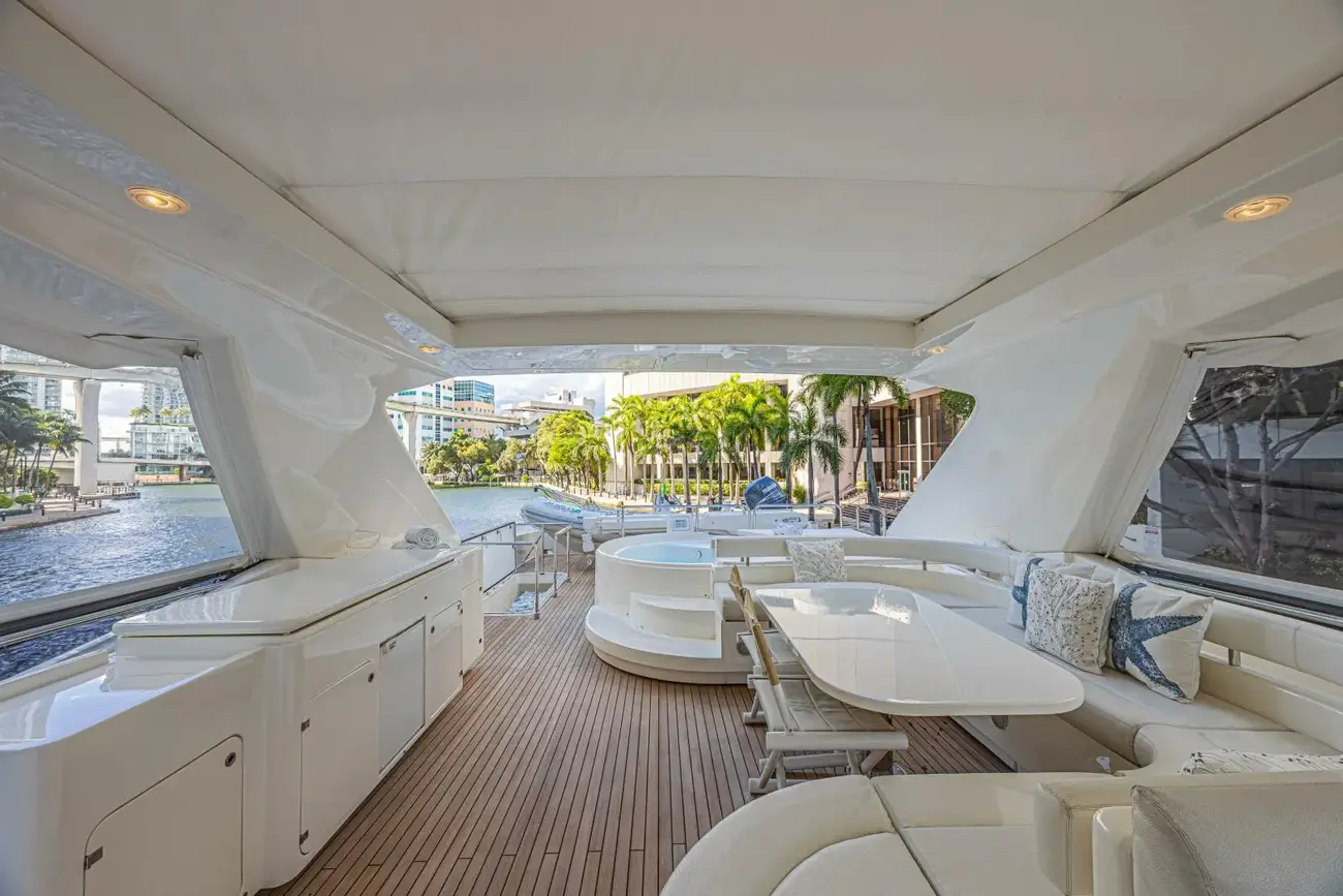 Thumbnail von Ferretti Yachts 830 Noral