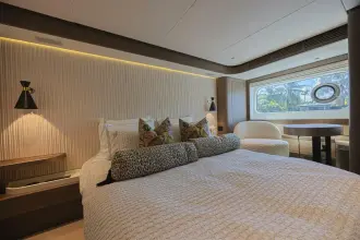 Thumbnail von Azimut 66