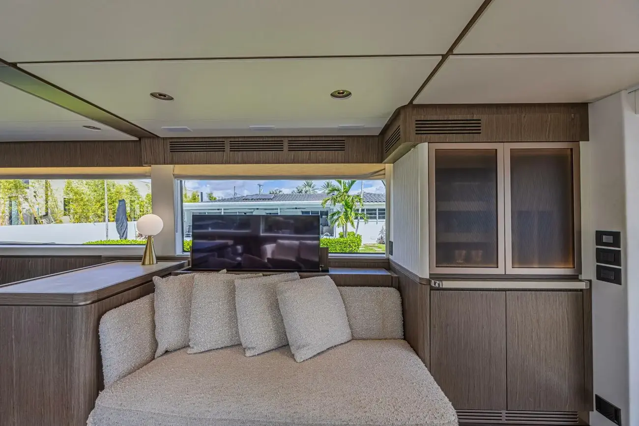 Thumbnail von Azimut 66