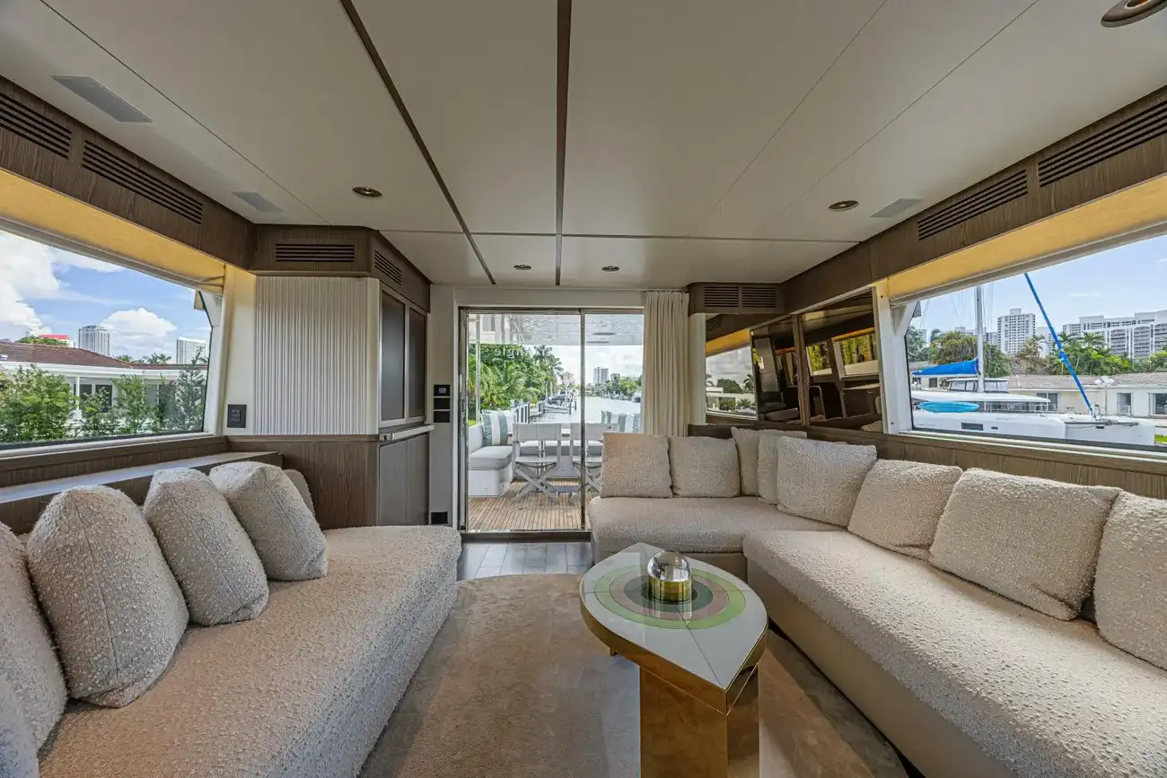 Thumbnail von Azimut 66