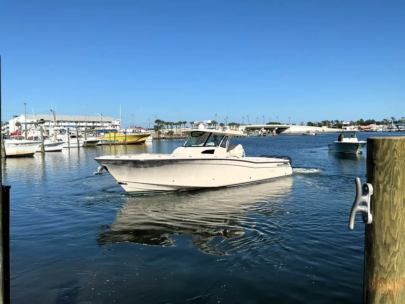 Grady White Canyon 376