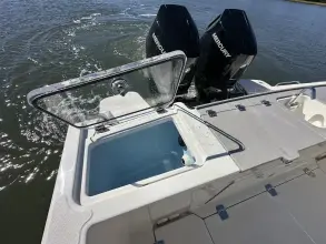 Thumbnail von Boston Whaler 330 Vantage
