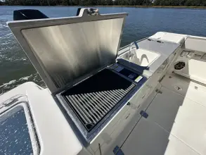 Thumbnail von Boston Whaler 330 Vantage