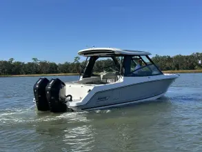 Thumbnail von Boston Whaler 330 Vantage