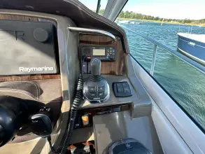 Thumbnail von Cruisers Yachts 380 Express